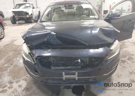 2015 Volvo S60 T5 Premier Plus из США, поврежденный, VIN YV140MFC2F1317897